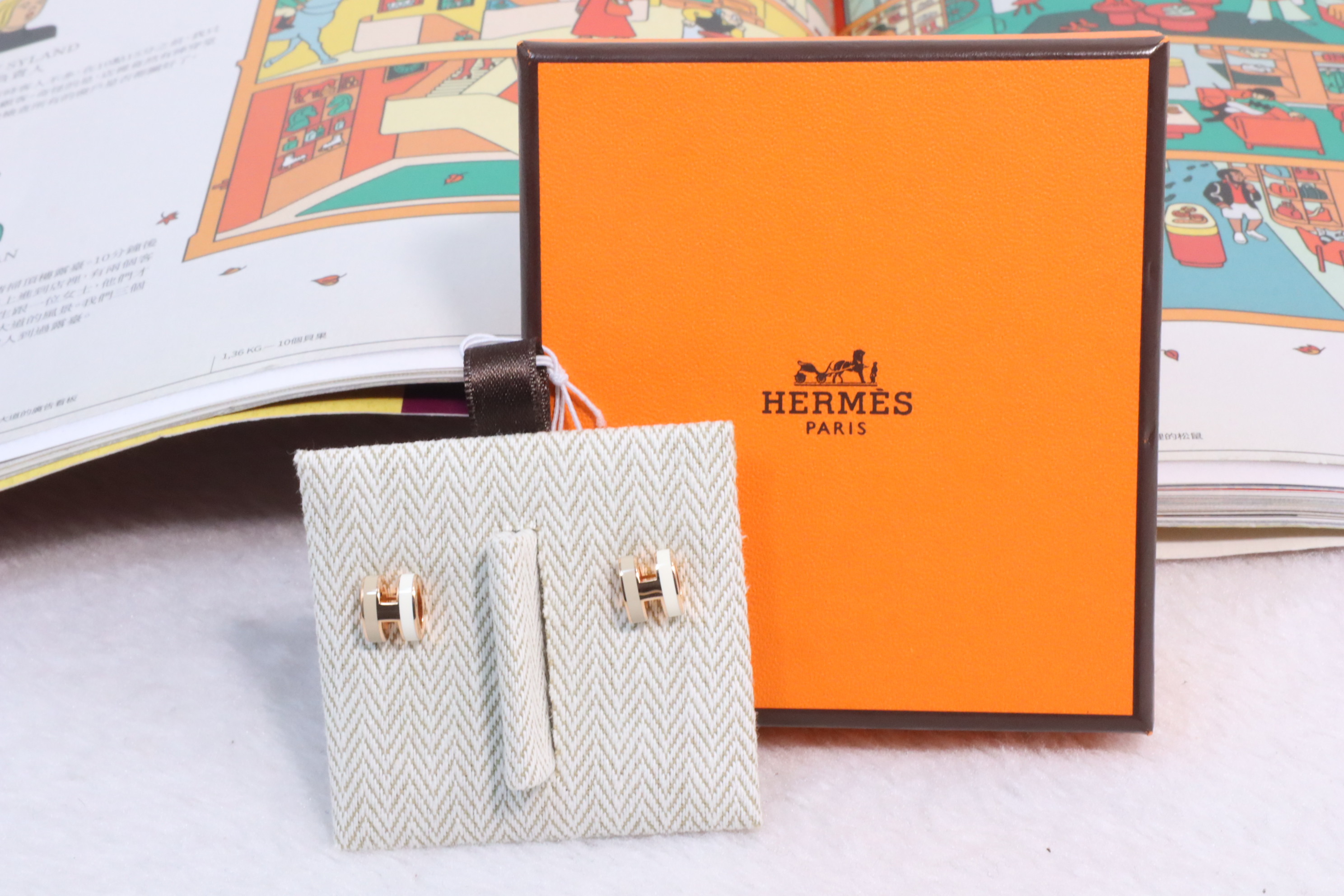 全新✨Hermes耳環 最新款雙拼色🤎 （現貨）