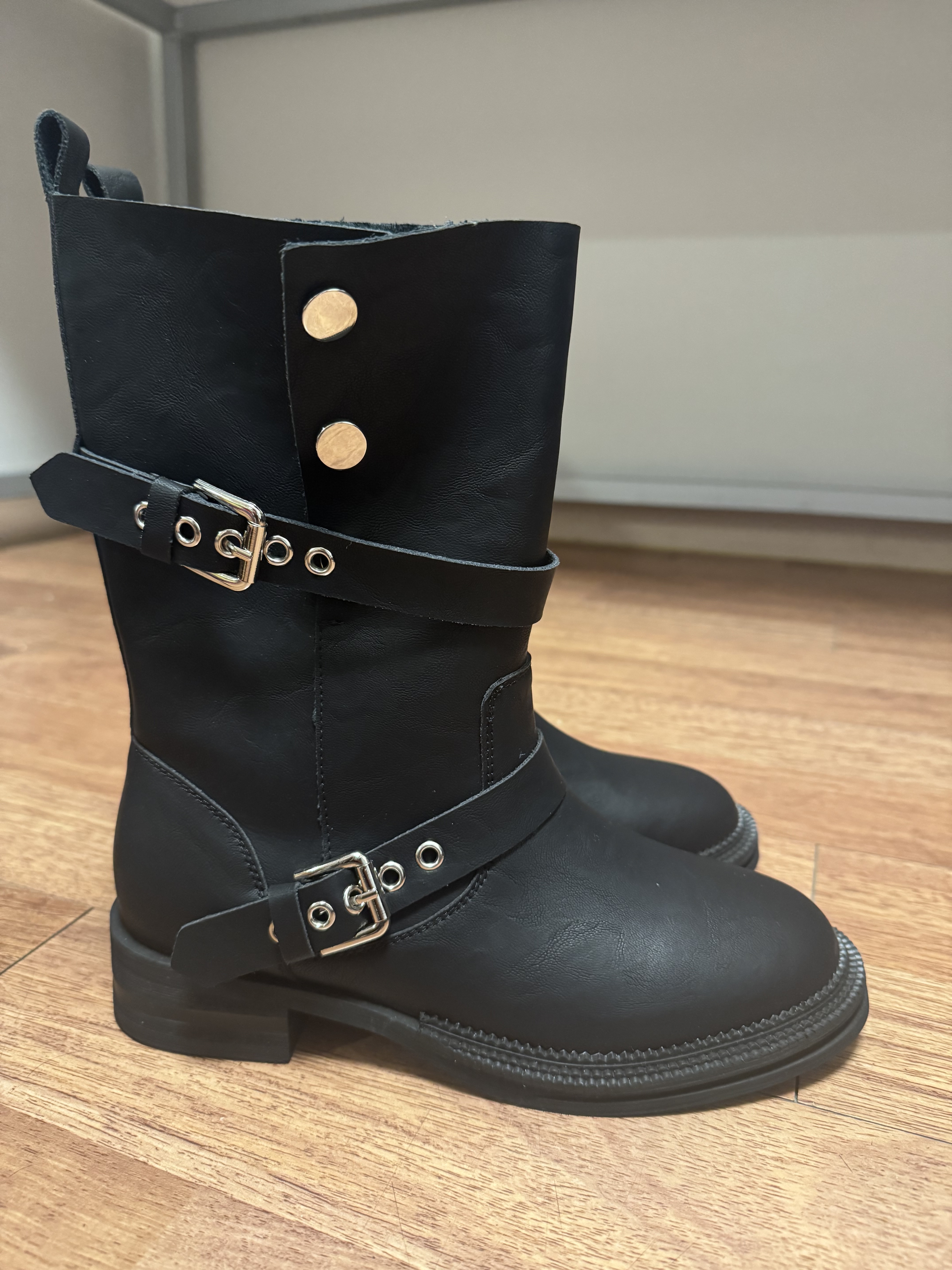 韓國BOOT#啪鈕小牛皮