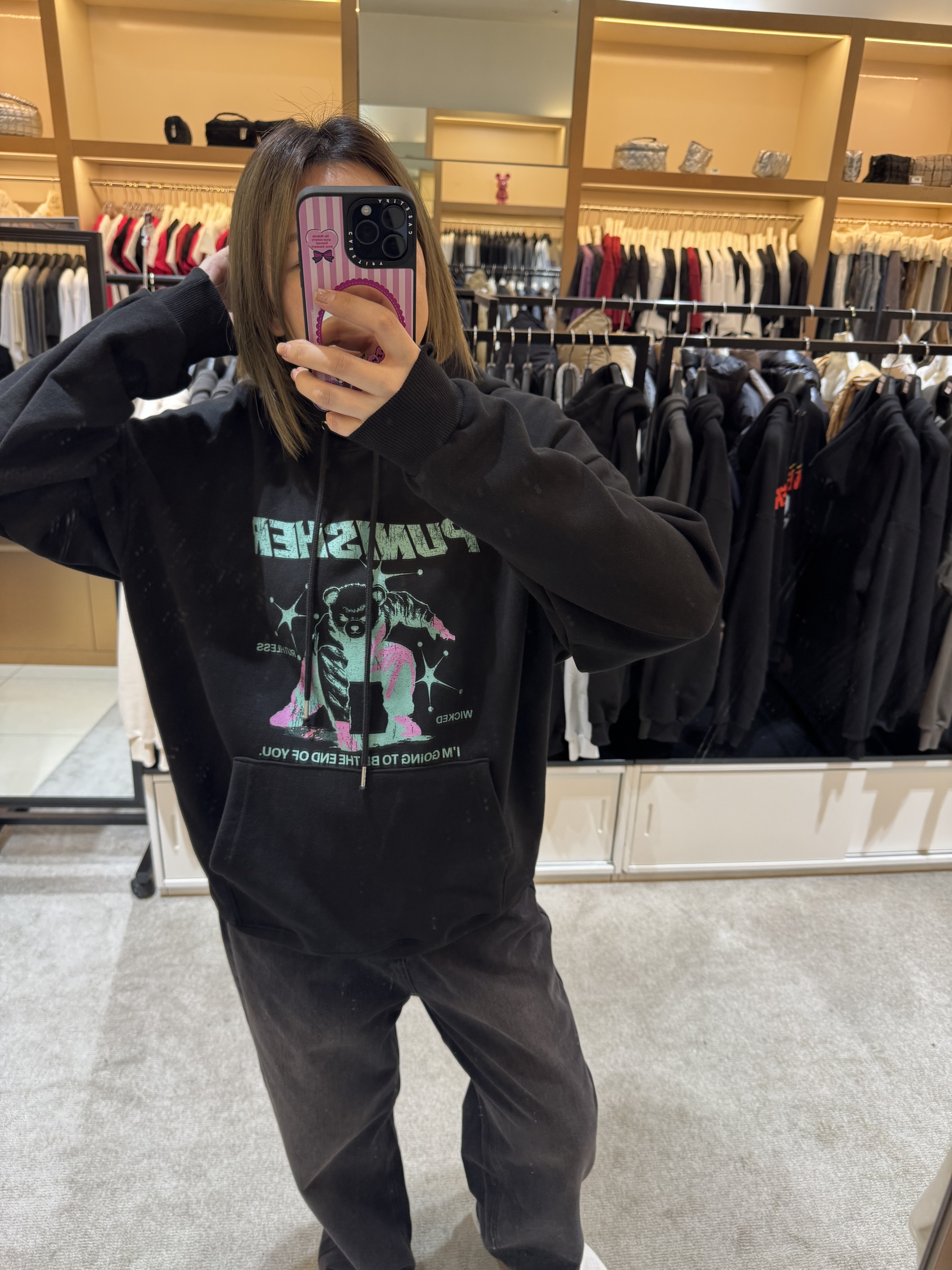 A1DY10 湖水熊衛衣*黑色