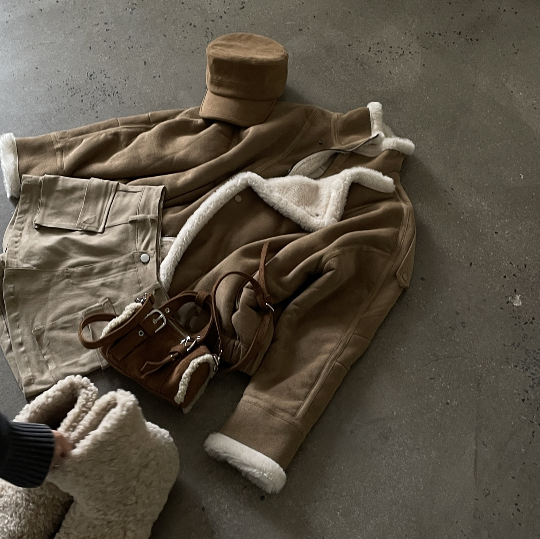 雲絨泡芙，麂皮羊羔毛騎車夾克外套（售完不補）