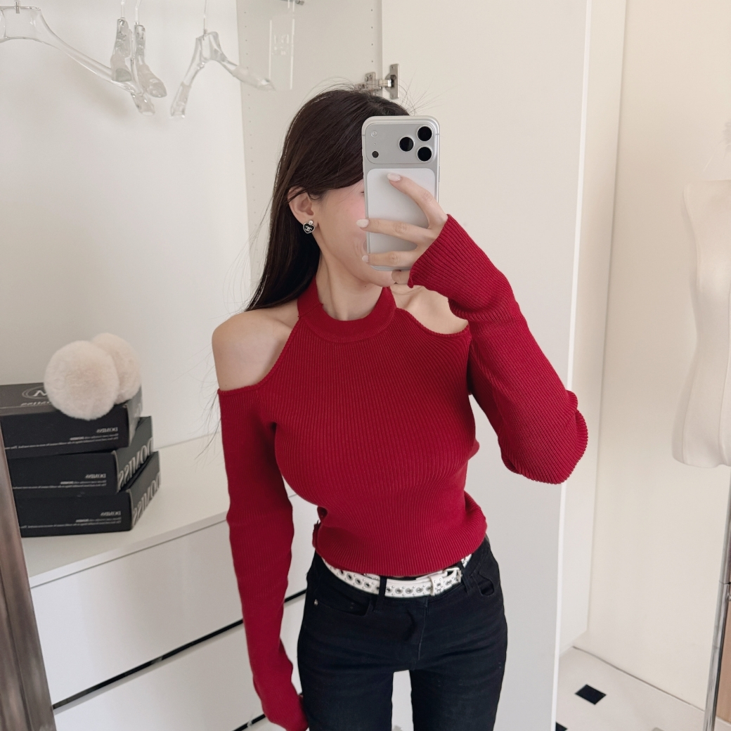 【心機兩穿】DOMISS 繞頸掛脖挖肩一字領針織毛衣-3色 性感上衣(現+預)