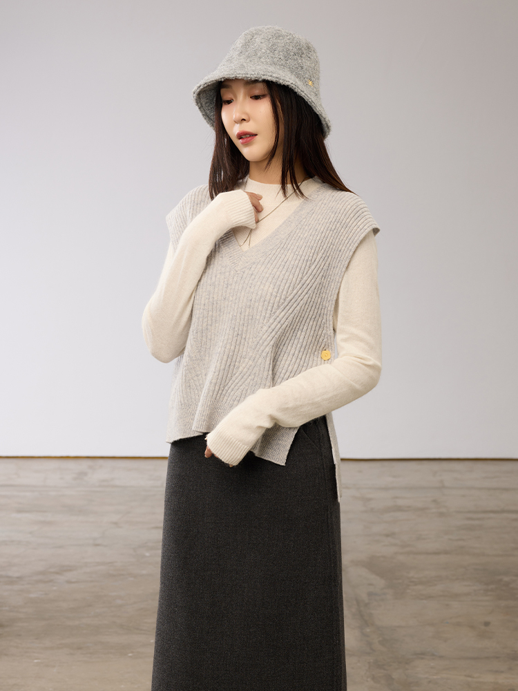 OH!HER 純羊毛小花釦不規則壓紋背心