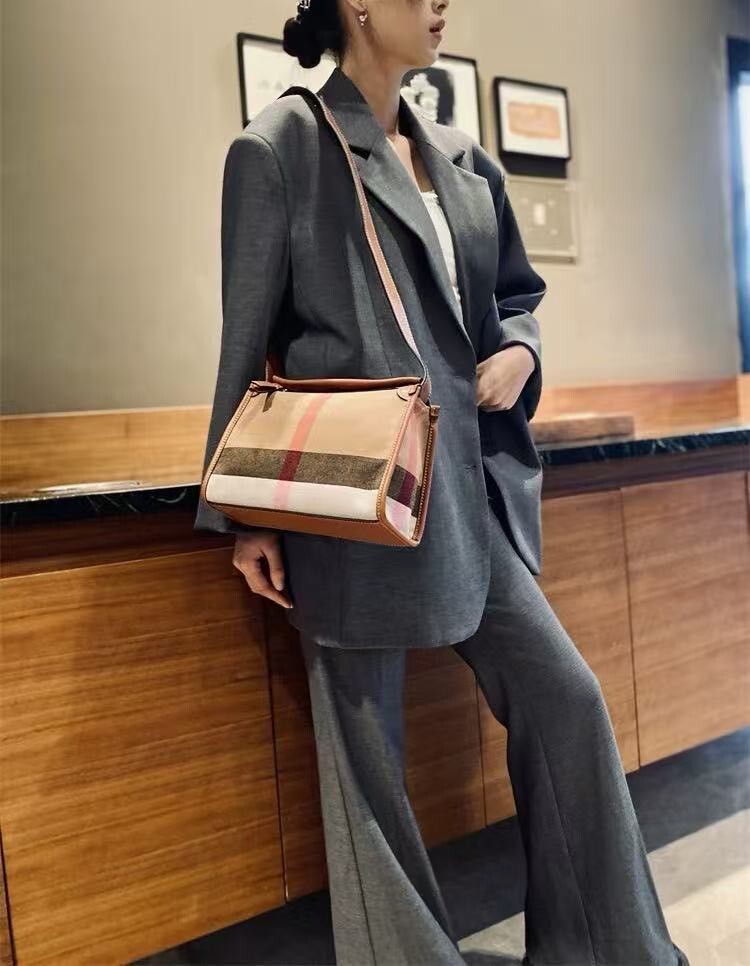 00081【格紋系列-拼接牛皮方包】