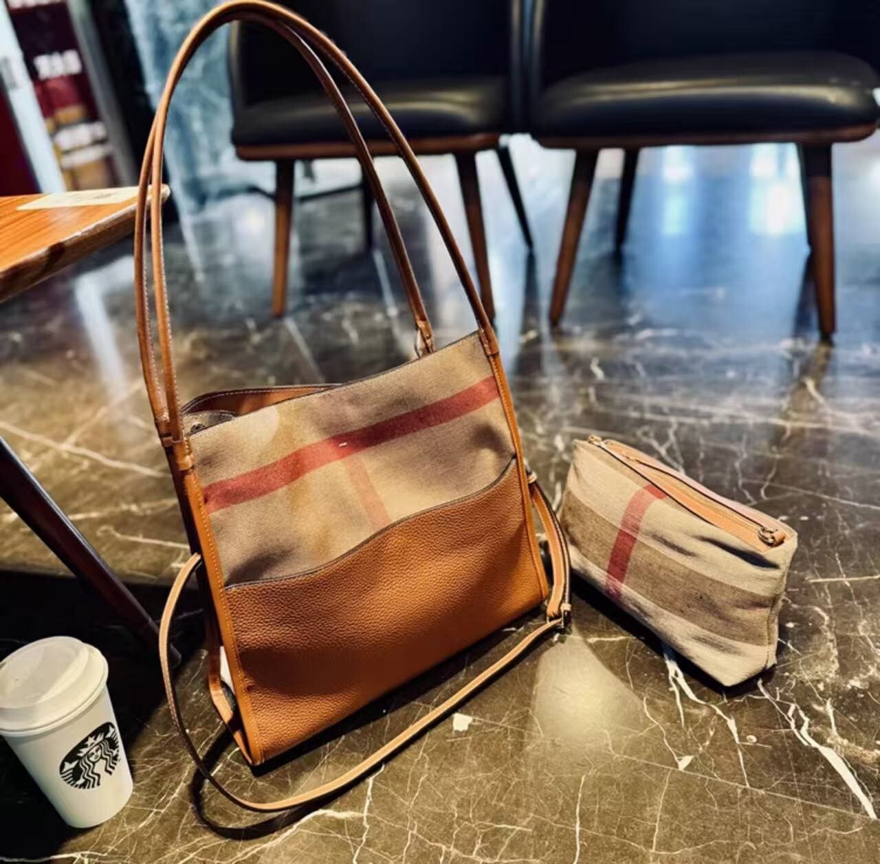 824049【格紋系列-拼接牛皮托特-附同款內包】