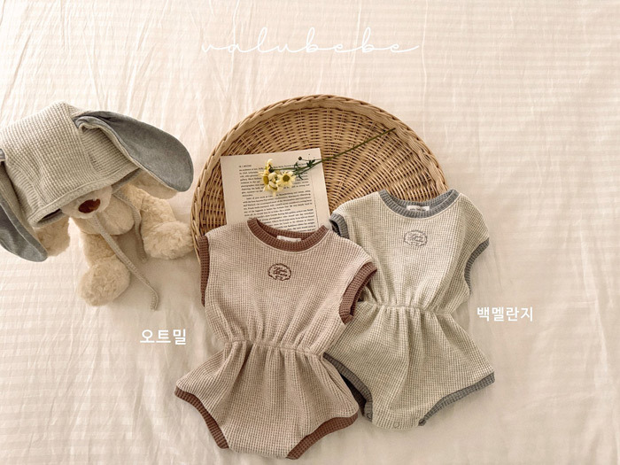 正韓春valu_bebe 兩色華夫格縮腰連身衣