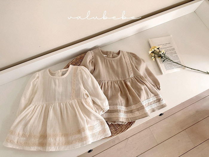 正韓春valu_bebe 兩色蕾絲包屁洋裝