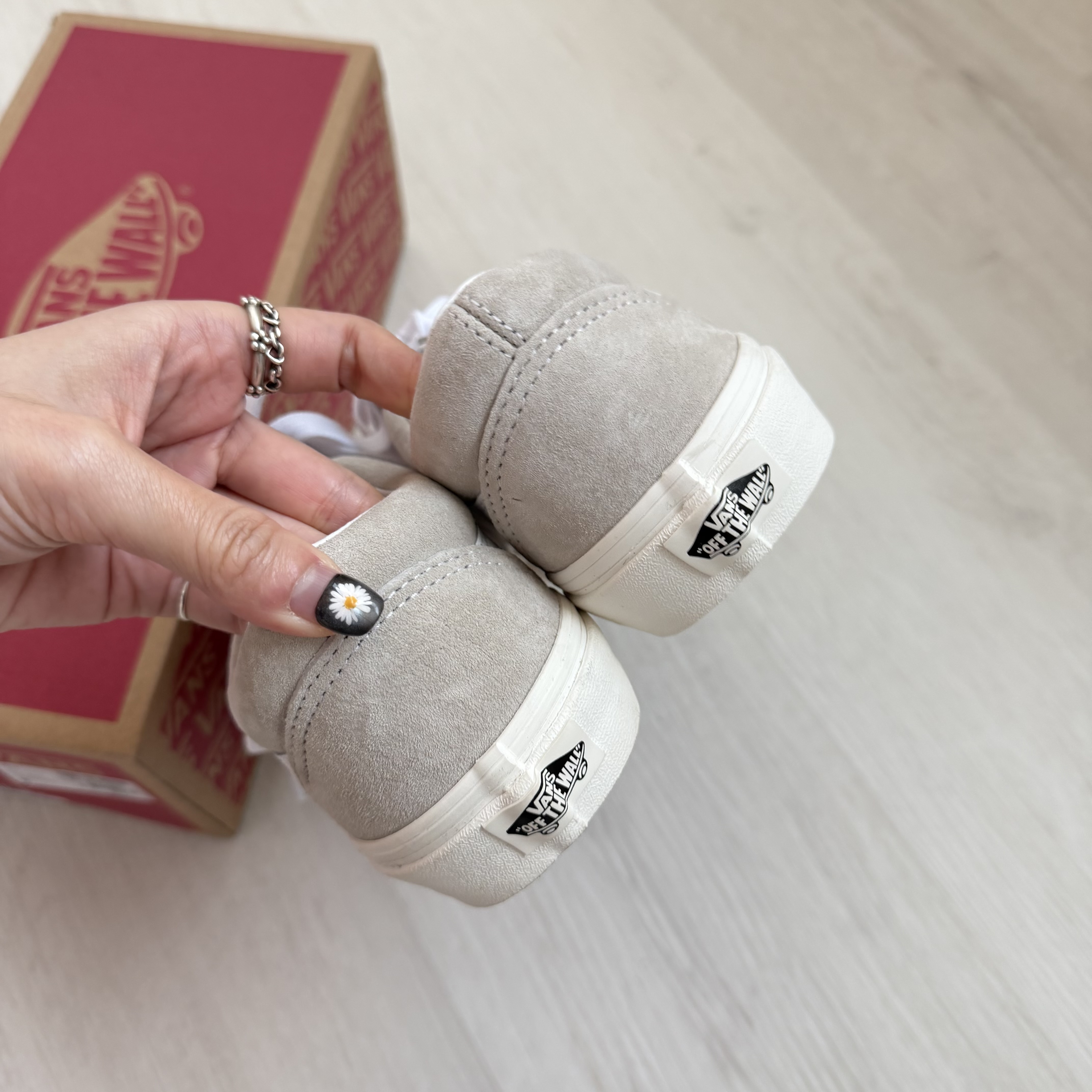 特價現貨，24CM┃VANS OLD SKOOL Pig Suede Collection 防潑水 麂皮 奶茶 燕麥色