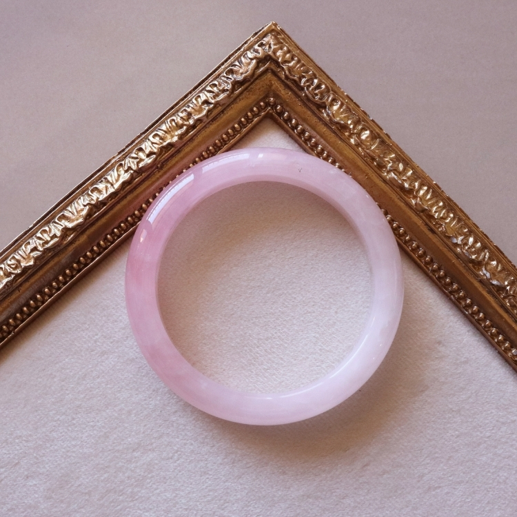 【天然石水晶手鐲】圈口尺寸58～59 色勻粉水晶