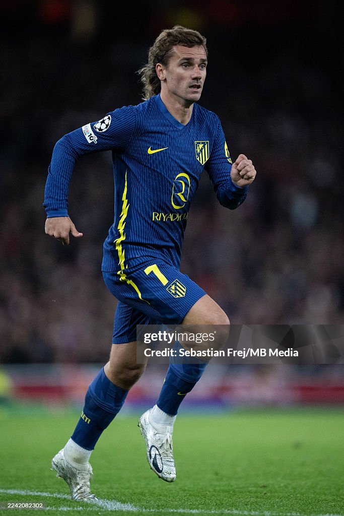 25-26馬德里體育會作客歐聯長袖更衣室球員版球衣