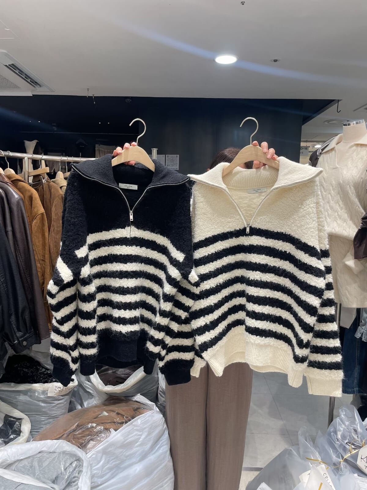 CC18 拉鍊反領條紋針織衫 *特價*