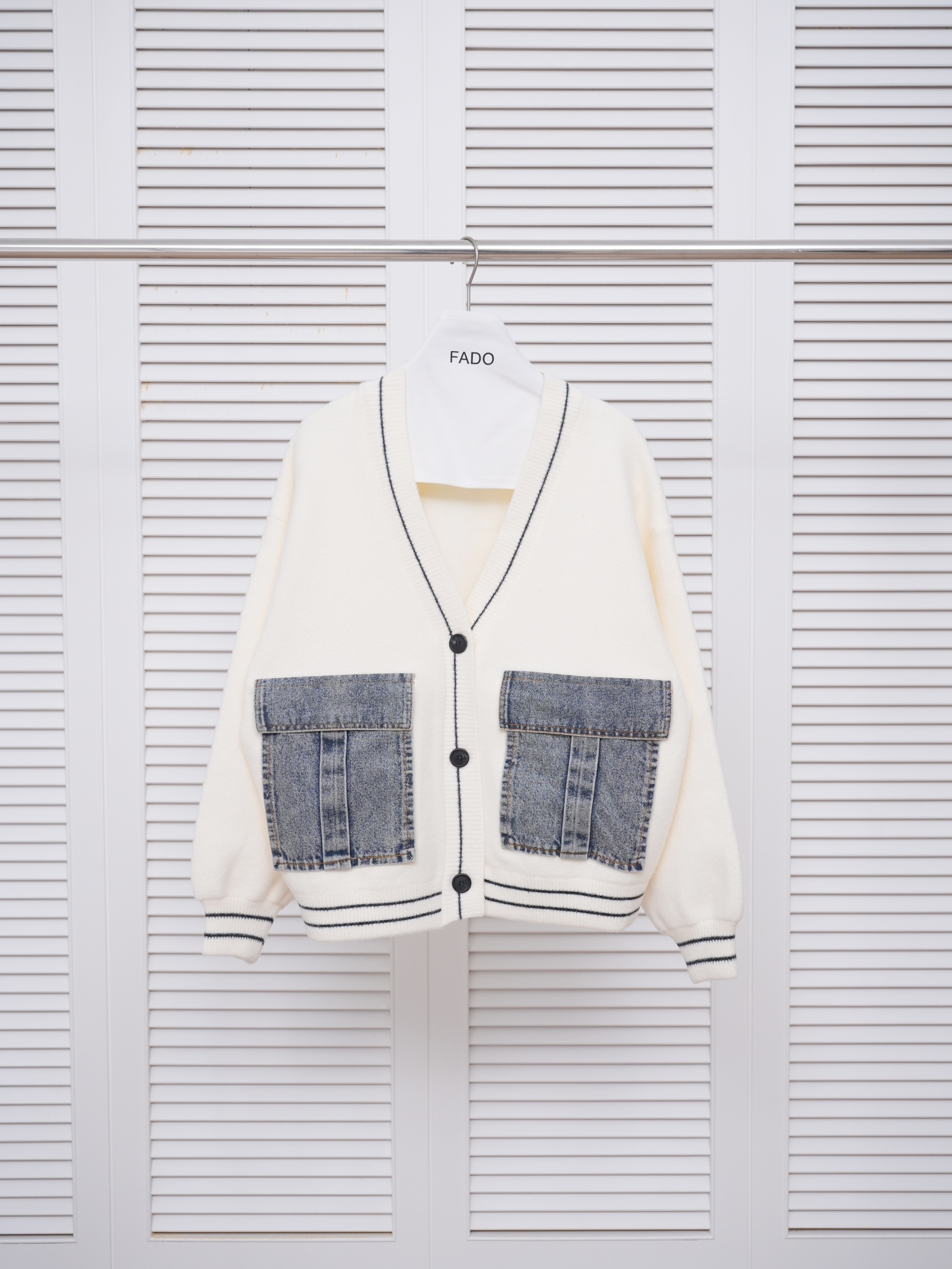 法朵Fado shop｜拼接牛仔厚絨外套 8924025 黑/白