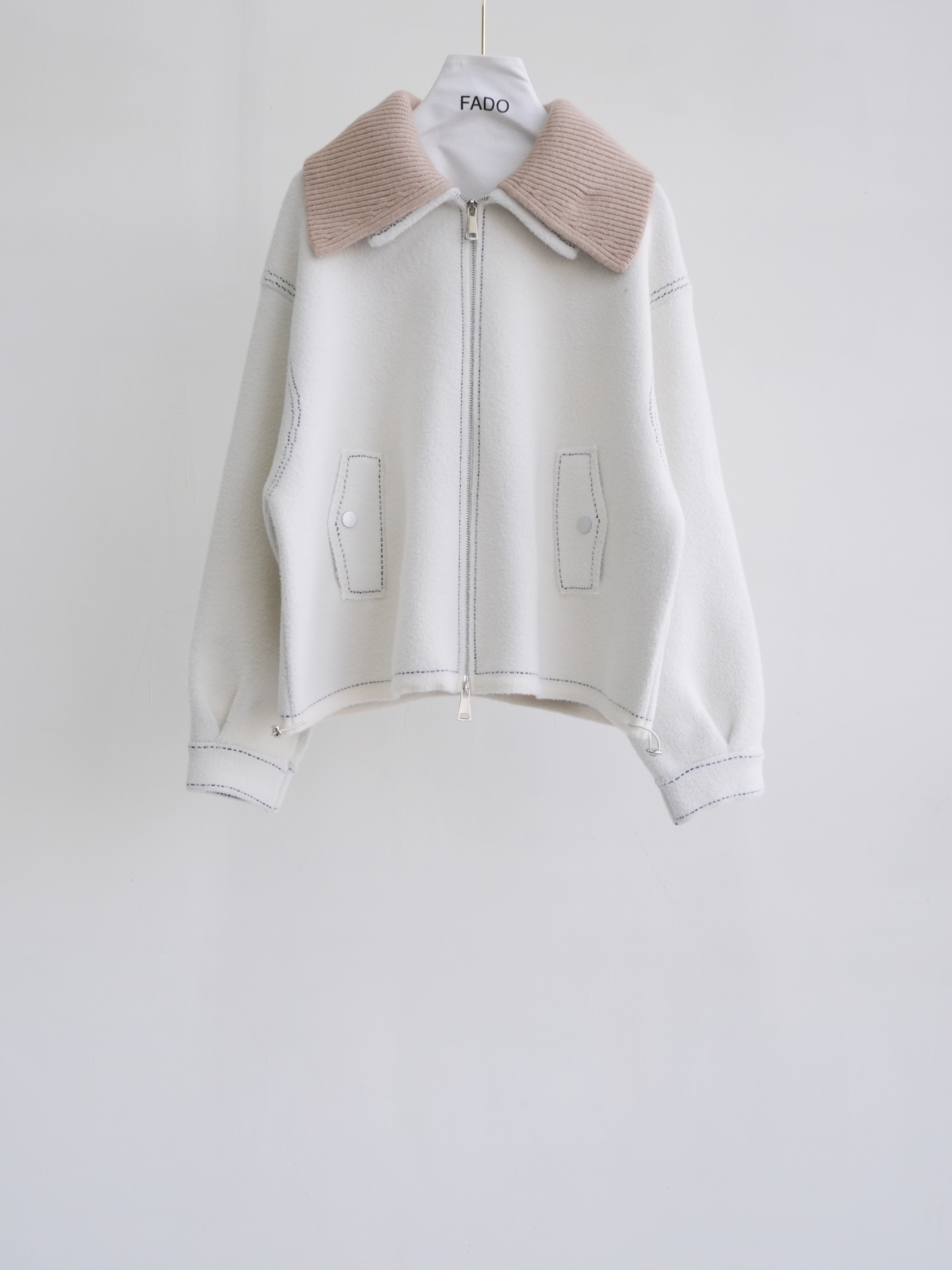 法朵Fado Shop｜可拆配色針織領雙拉鍊外套 8924022 黑/杏