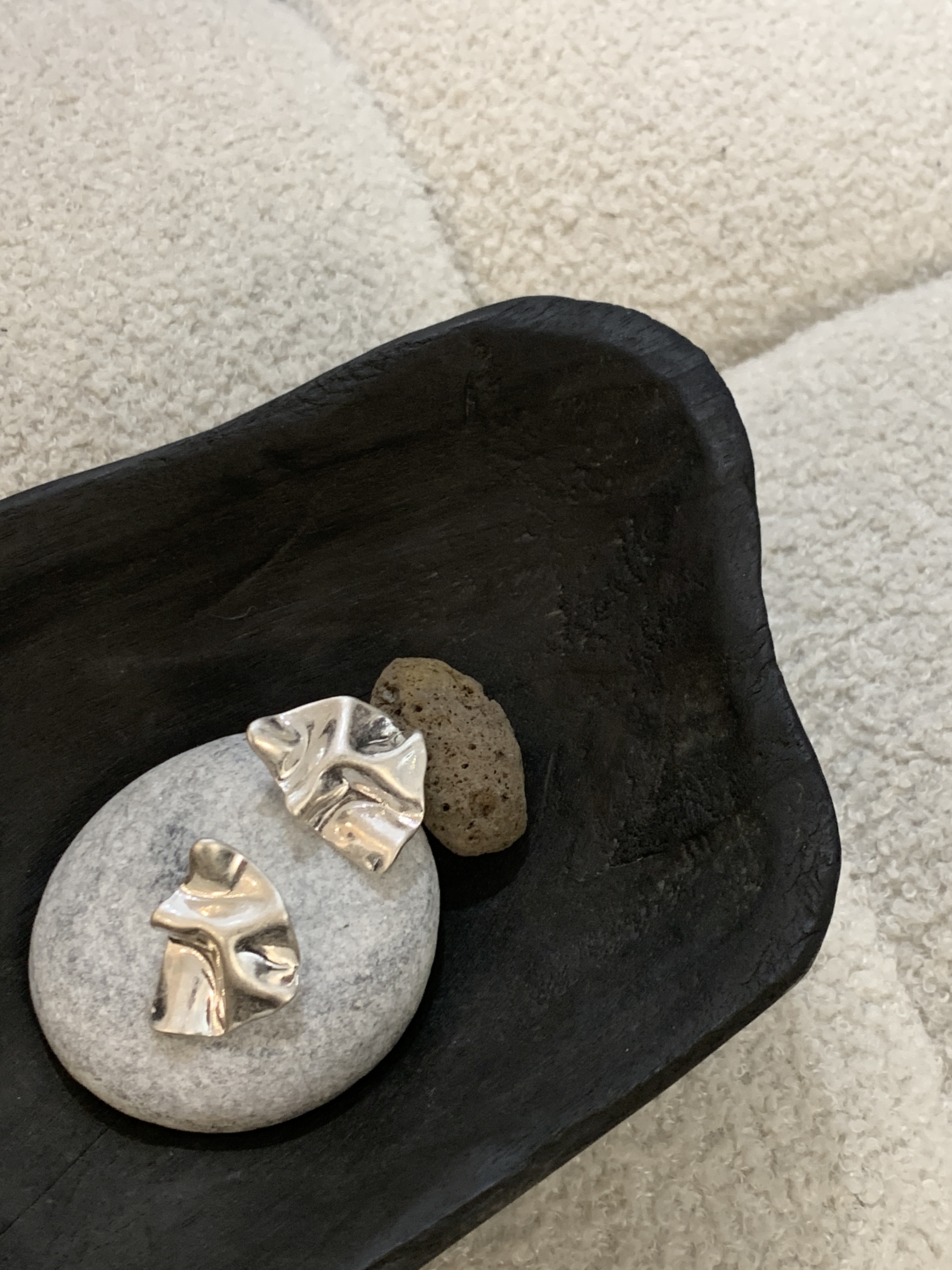 三角凹凸面耳環