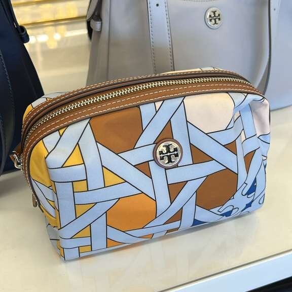260113 Tory Burch Blue Multi Basketweave 化妝包