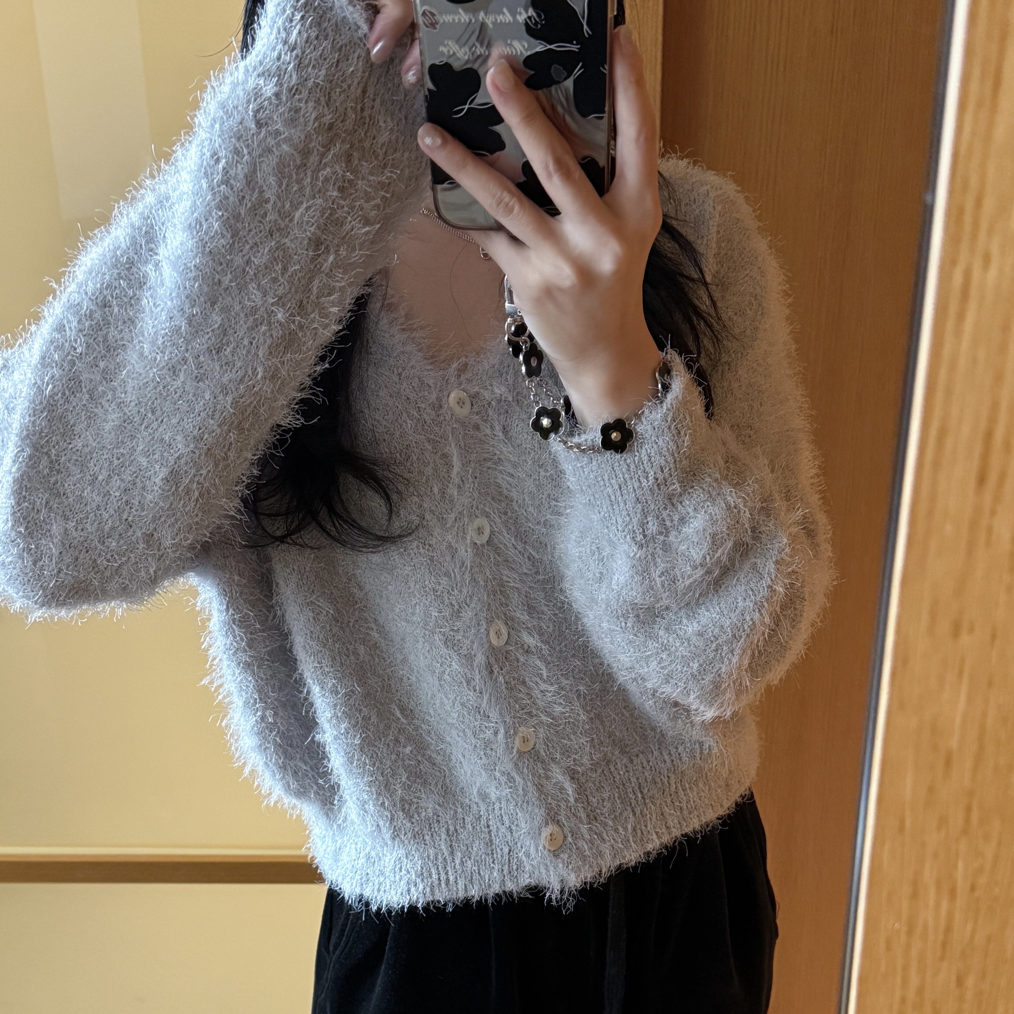 JS05 春款!V領漂亮氛圍感針織衣(灰)