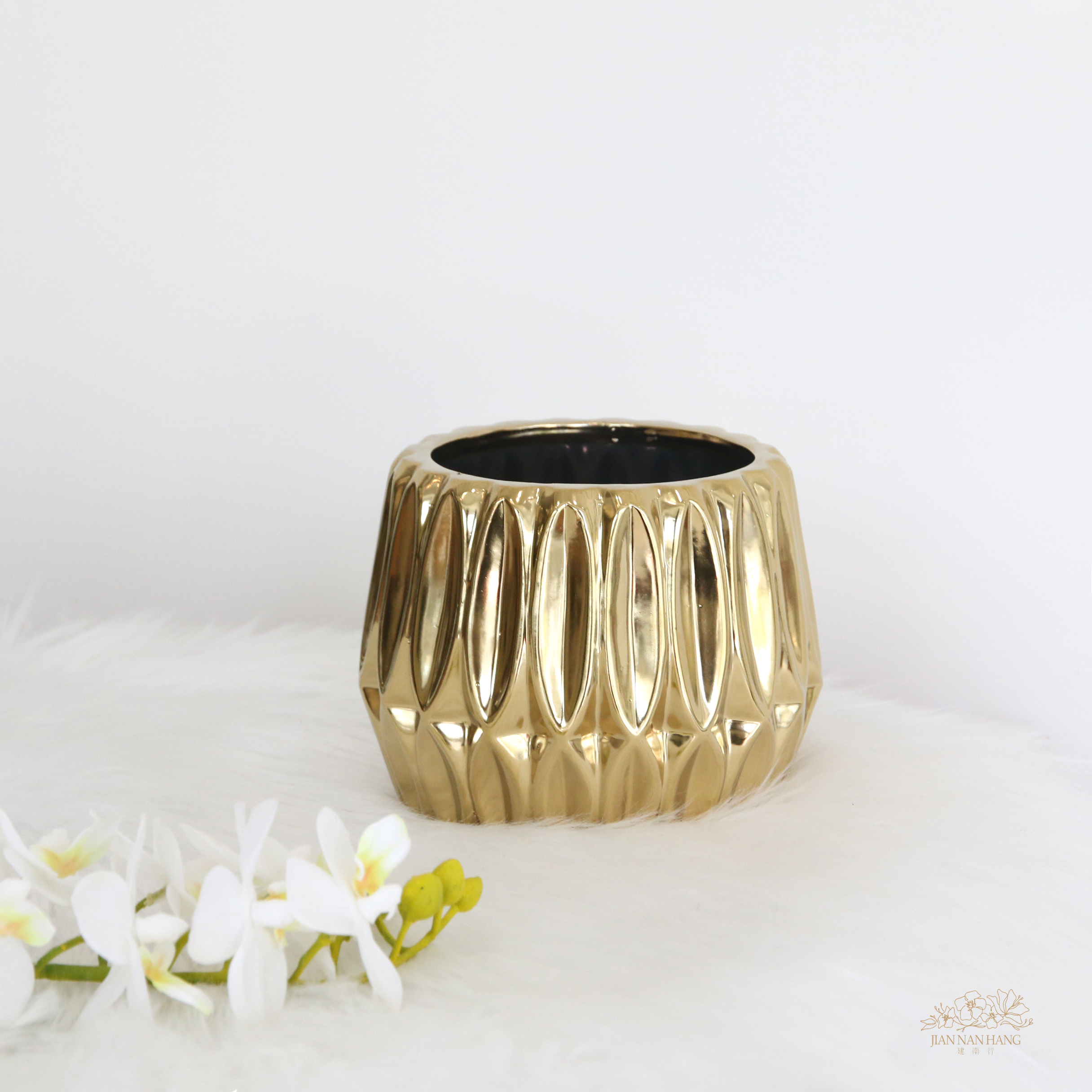 陶瓷花器 立體金釉
