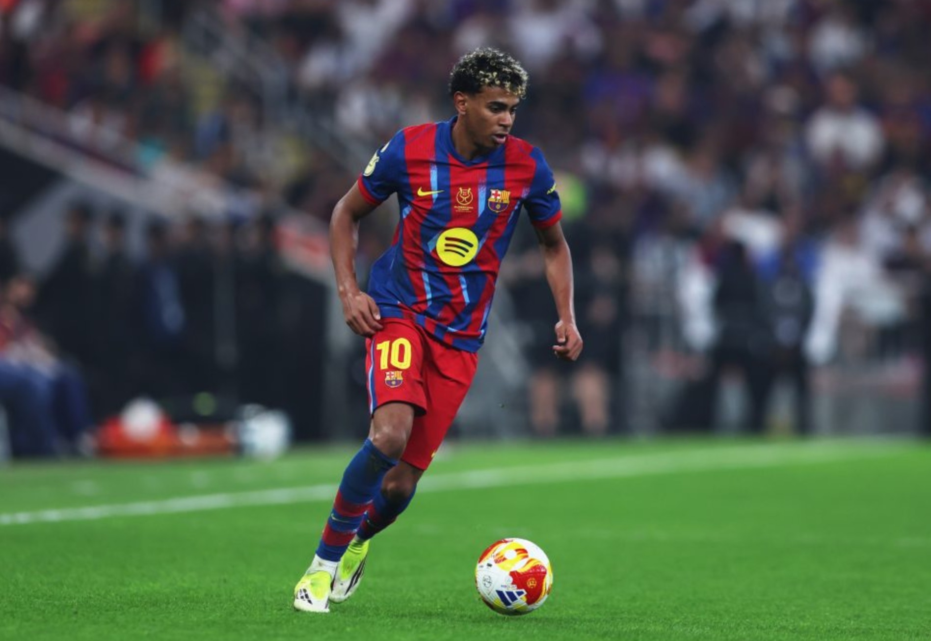 25-26巴塞隆拿第四耶馬球員版球衣