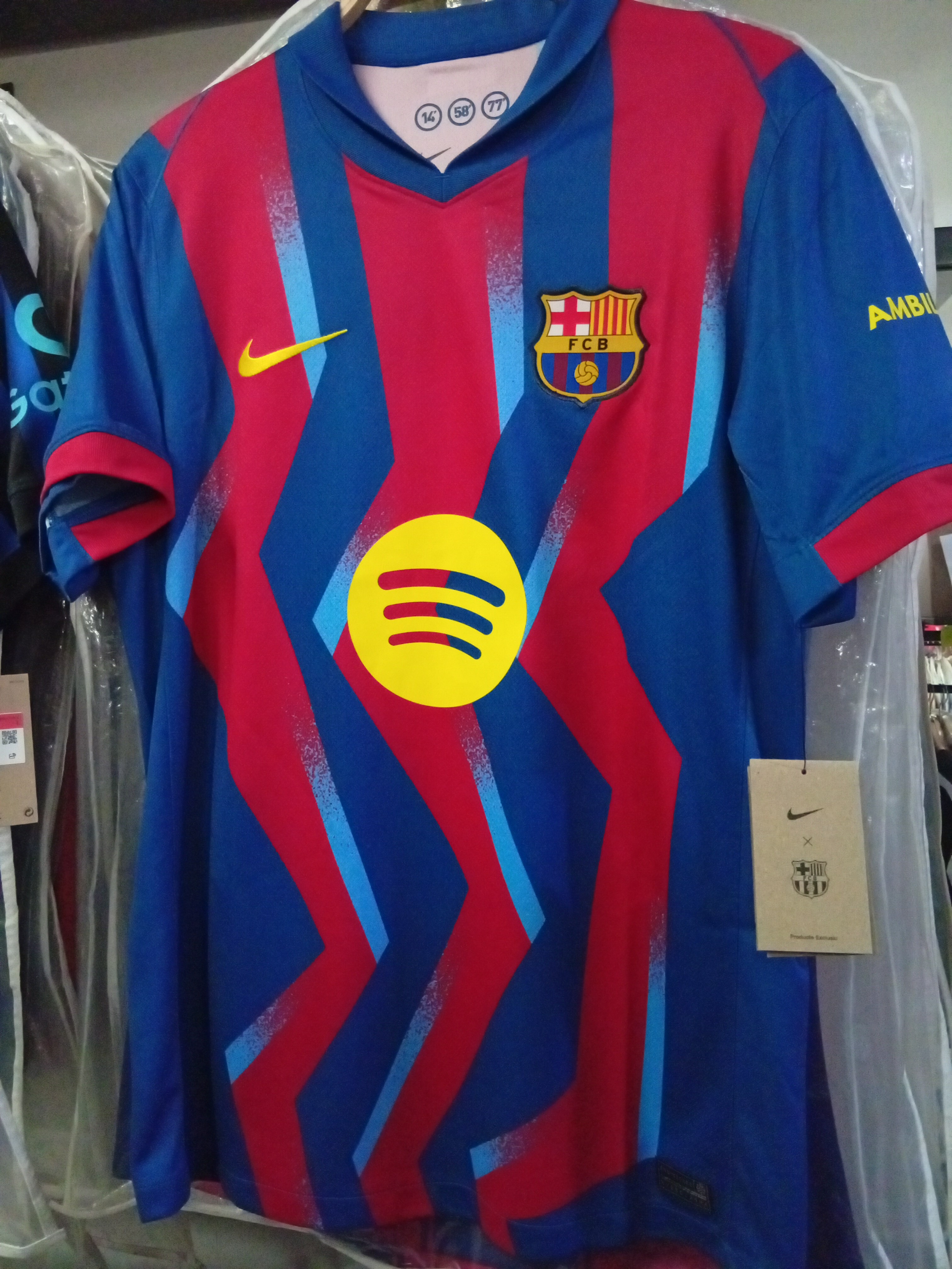 25-26巴塞隆拿第四耶馬球迷版球衣