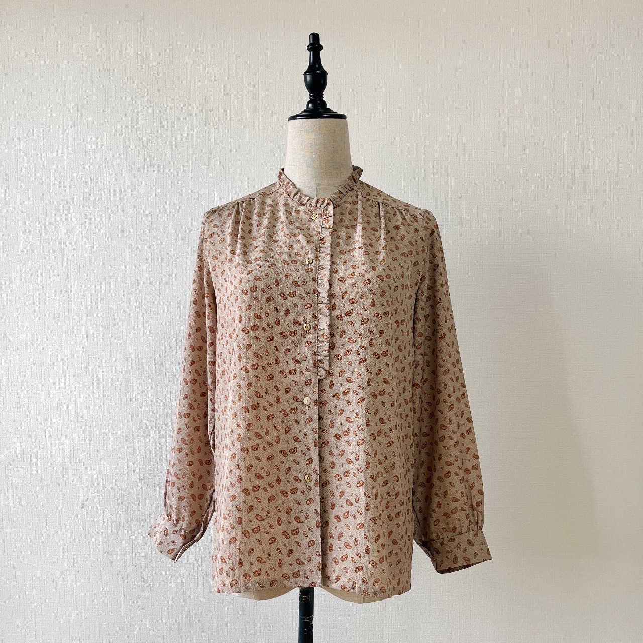 日本製燕麥色腰果花古著上衣