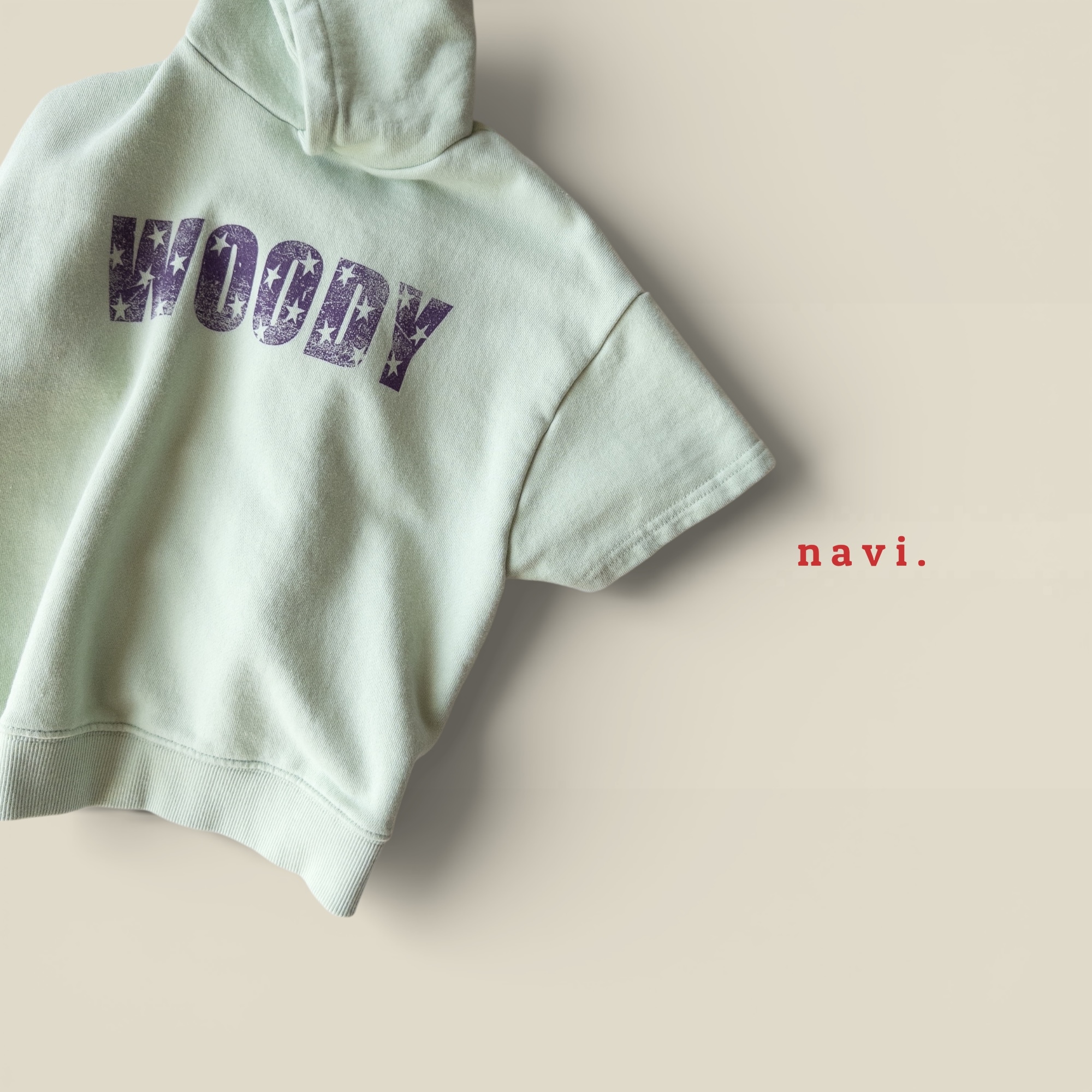 美式字母連帽上衣