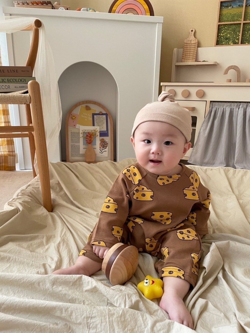 韓國🇰🇷Moran 滿版起司連身衣附帽(S-M)