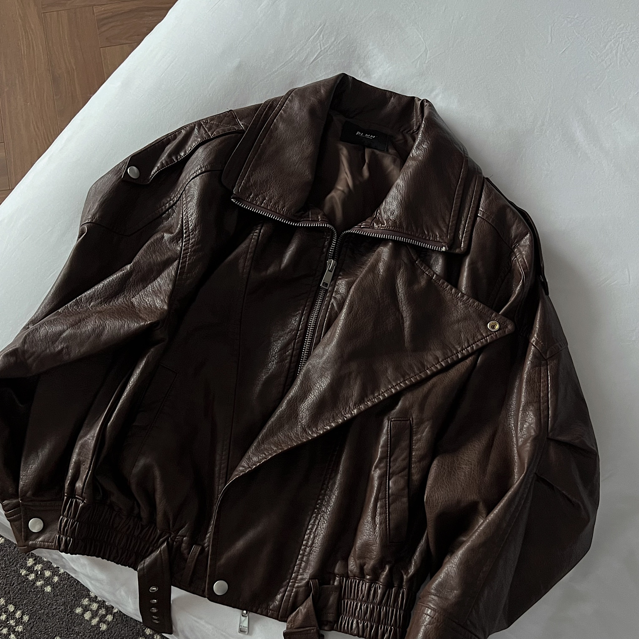 私留！巨愛這件。棕咖色高級到不行，重工翻領機車皮外套（高端檔口出品）