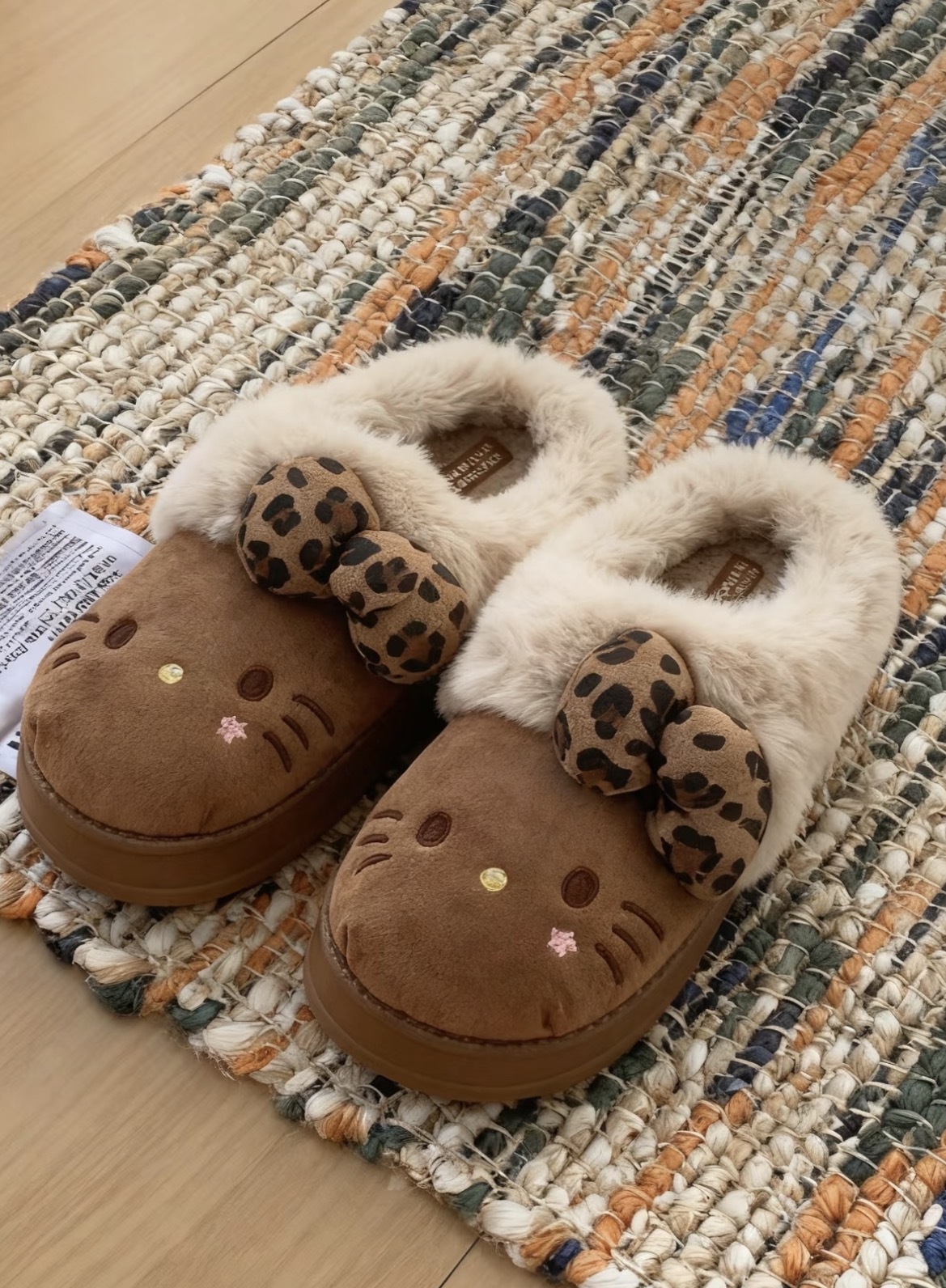 （現貨）三麗鷗 Hello Kitty 豹紋 蝴蝶結 毛毛拖 3色