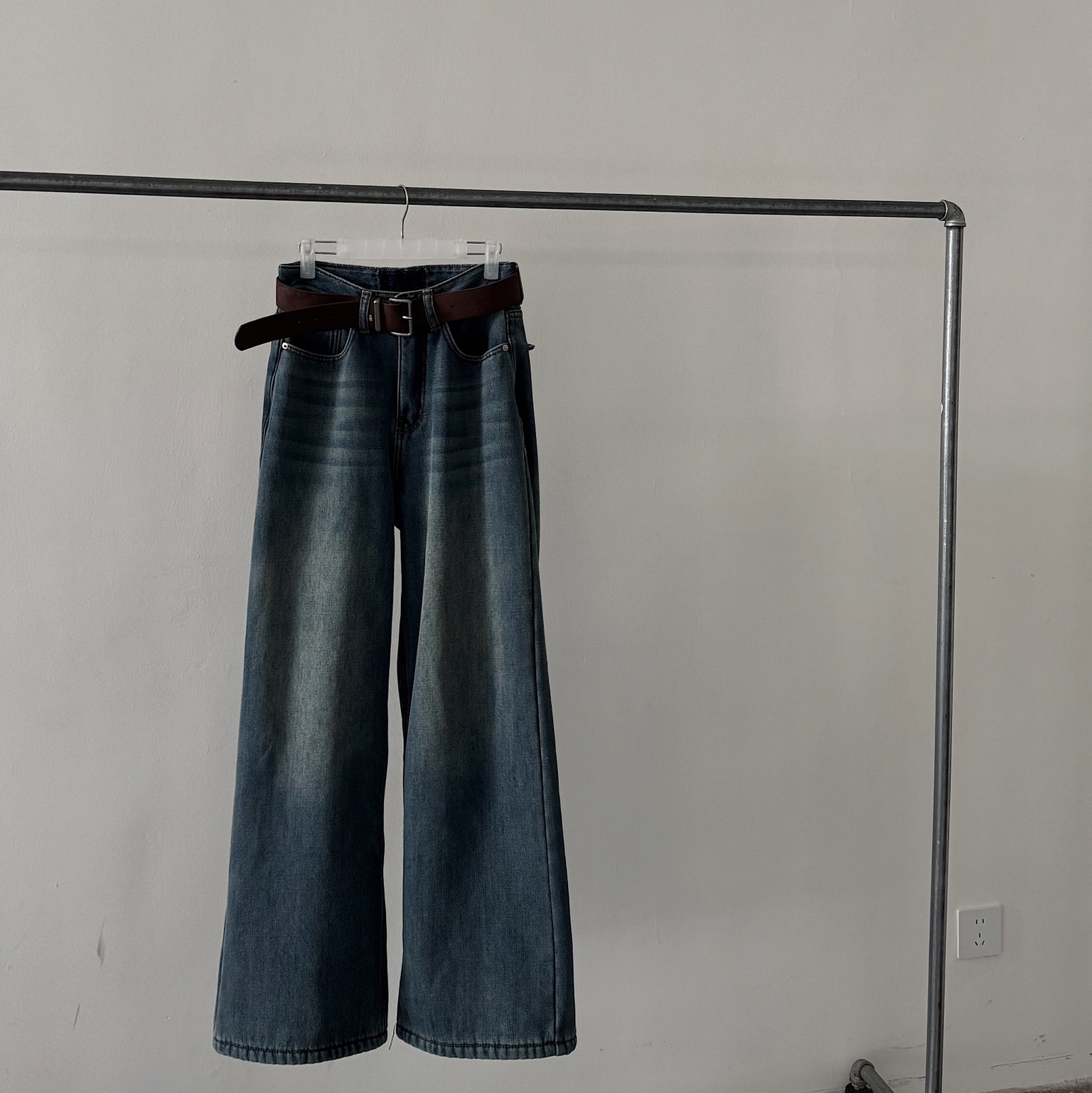 刷毛牛仔竟能如此顯瘦，神之腿直保暖本命褲！（好版型閉眼入）