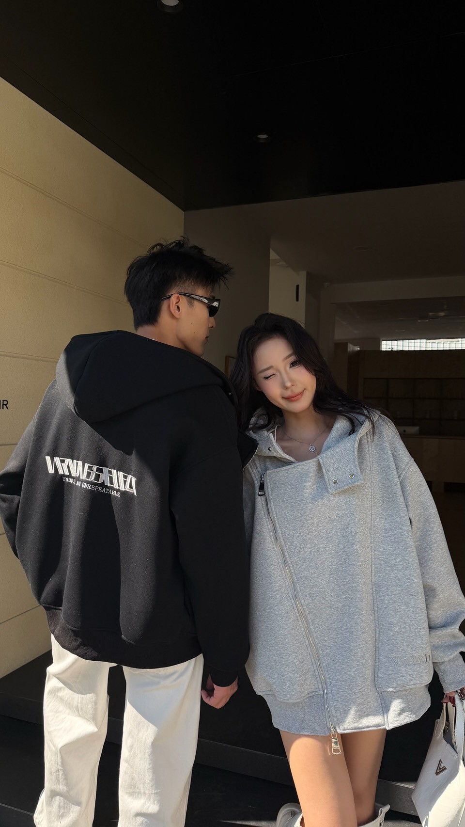 大拉鏈 • Big Zip｜連帽刺繡外套