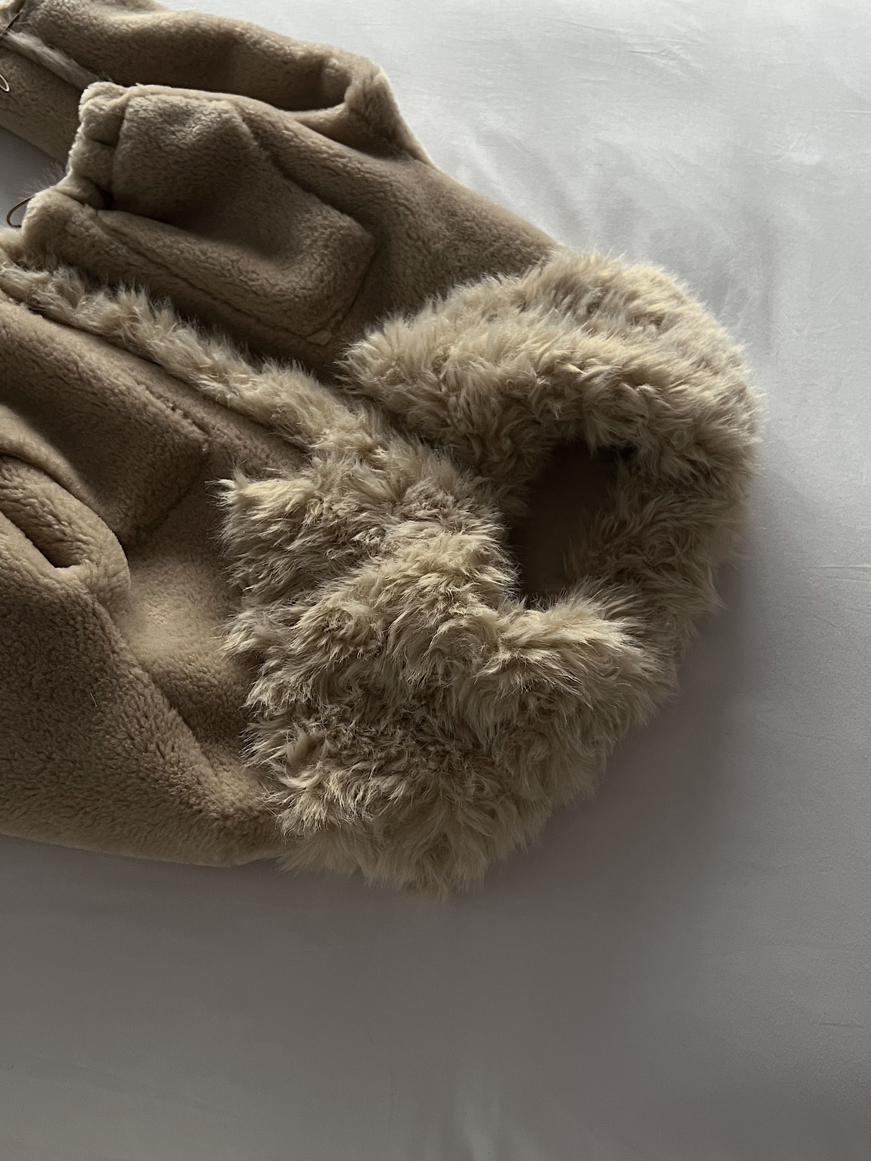 售完不補!限量私藏款。絕美奶卡其，復古海軍領卷卷毛短外套（售完不補）