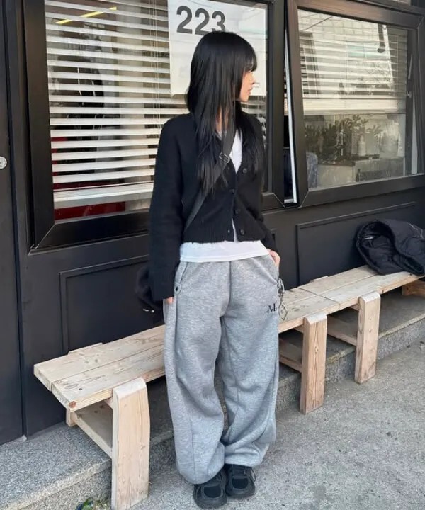 【OWN】MUCENT 休閒 長褲 寬版 寬褲 束口褲 側扣 刷毛 無刷毛 單一尺寸 女版 Oversize 黑色 灰色 刺繡