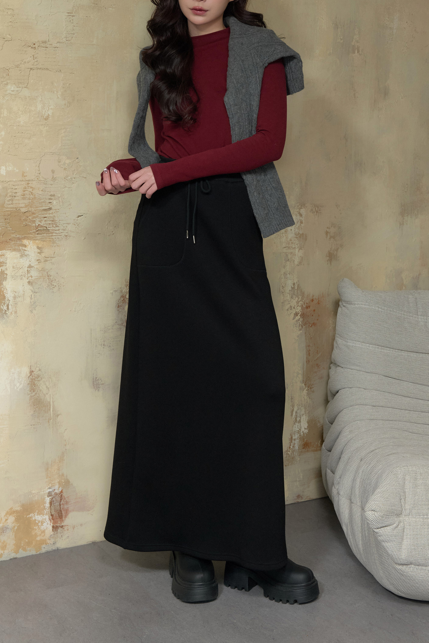 【4/20陸續出貨】Gmade/親膚抗皺直臀Q彈感賴床長裙-黑