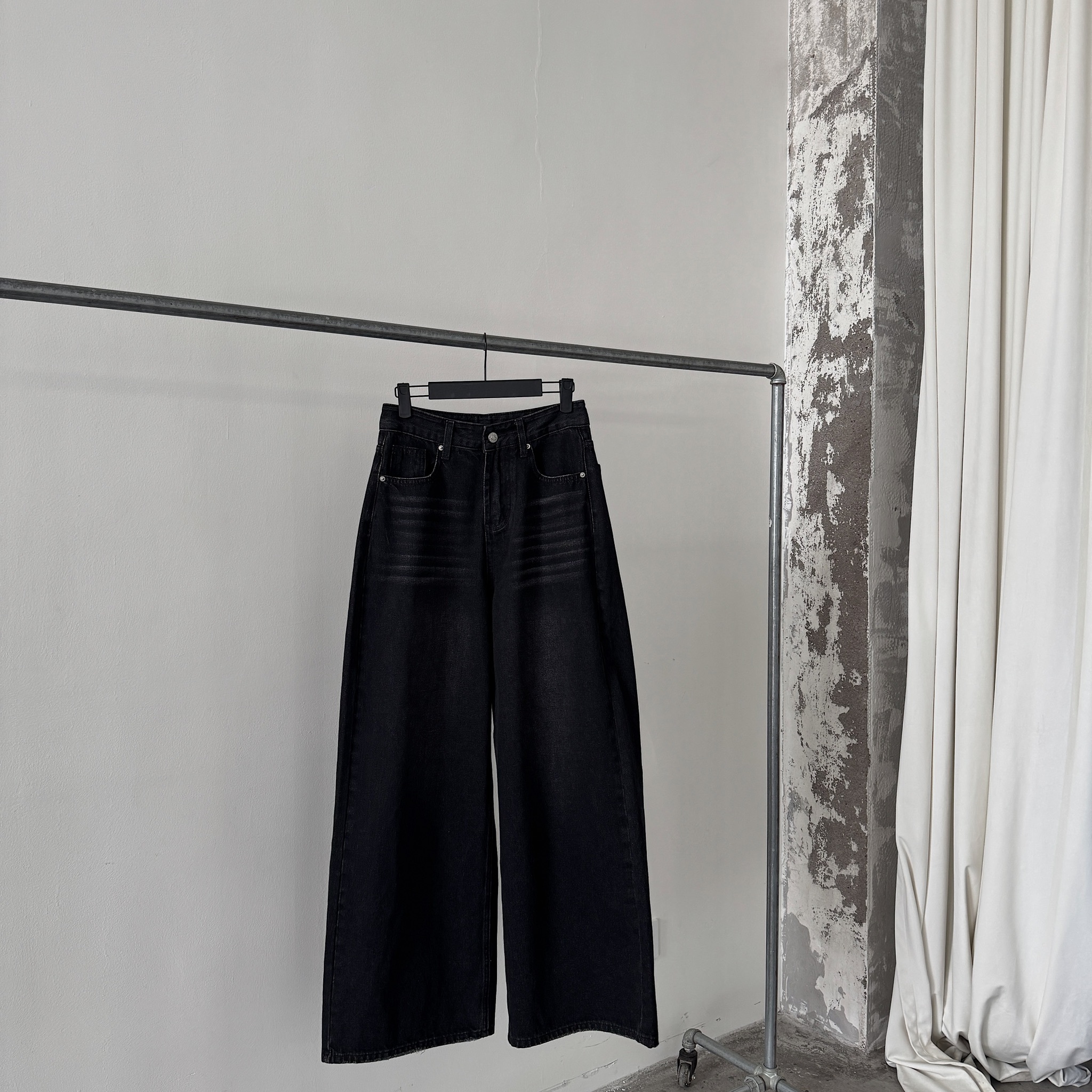 洗水重磅，碳黑闊腿落地寬牛仔褲（梨形強推）