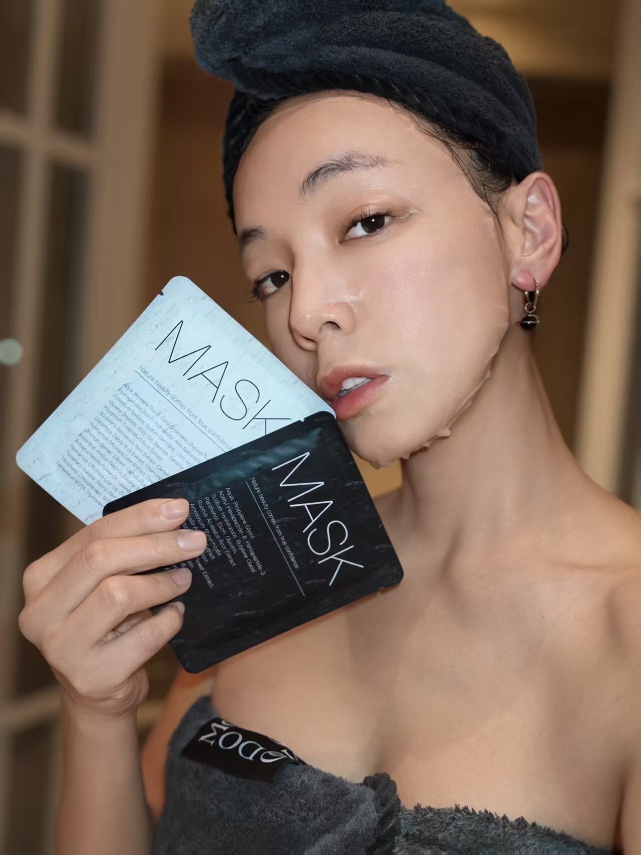 深層補水Ｘ超滋潤Ｘ逆齡乳液面膜