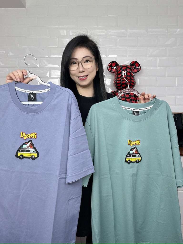 【直播】LL0112812 KANGOL 中間小巴士章短袖Tee