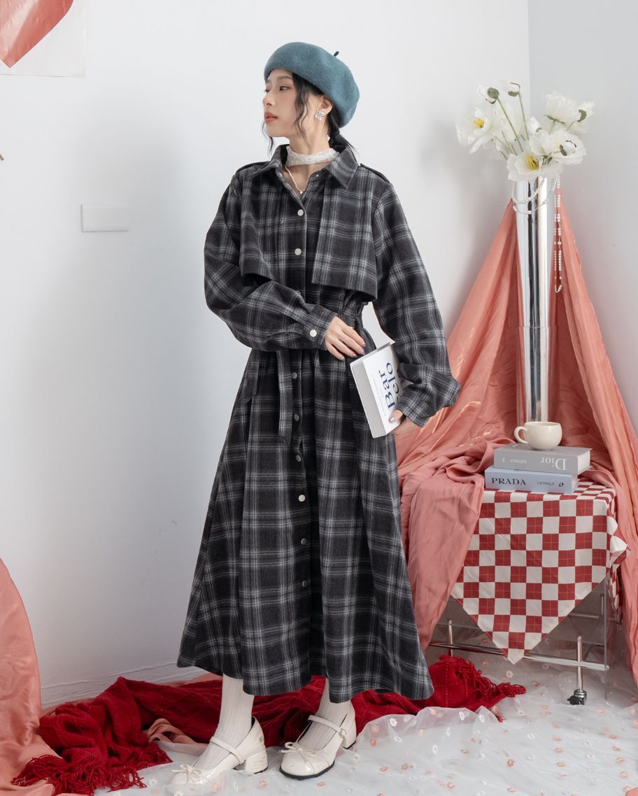 率性暖感格紋長版風衣外套