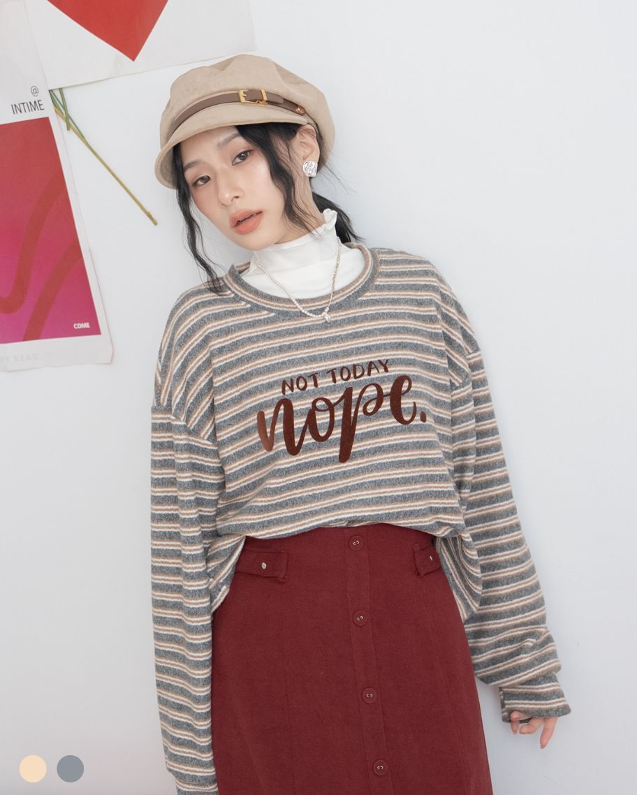 復古條文字母磨毛上衣