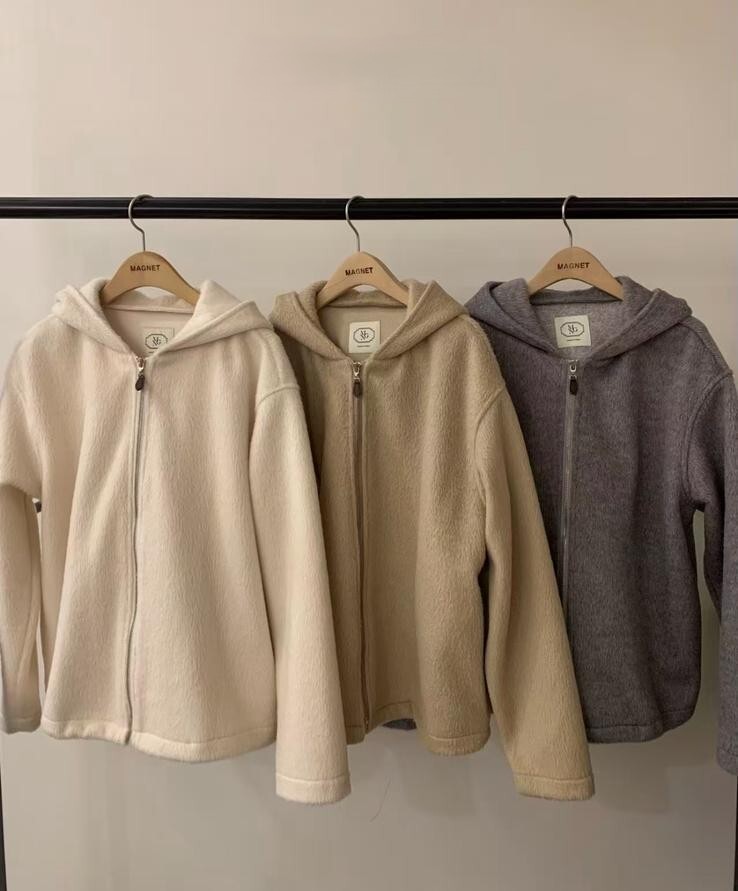 MG06  羊毛70%  胸 49 長25   $899 (一口價)