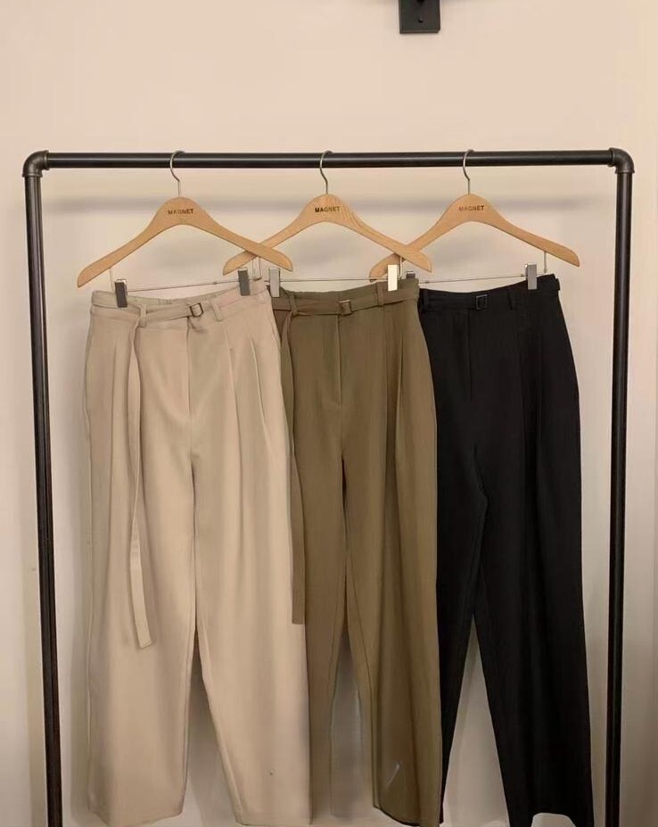 MG27  西裝褲  腰26 -32   HIP48   長40   $499 (一口價)