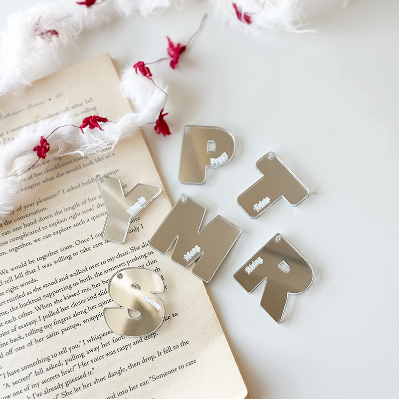 鏡面字母壓克力護照名牌