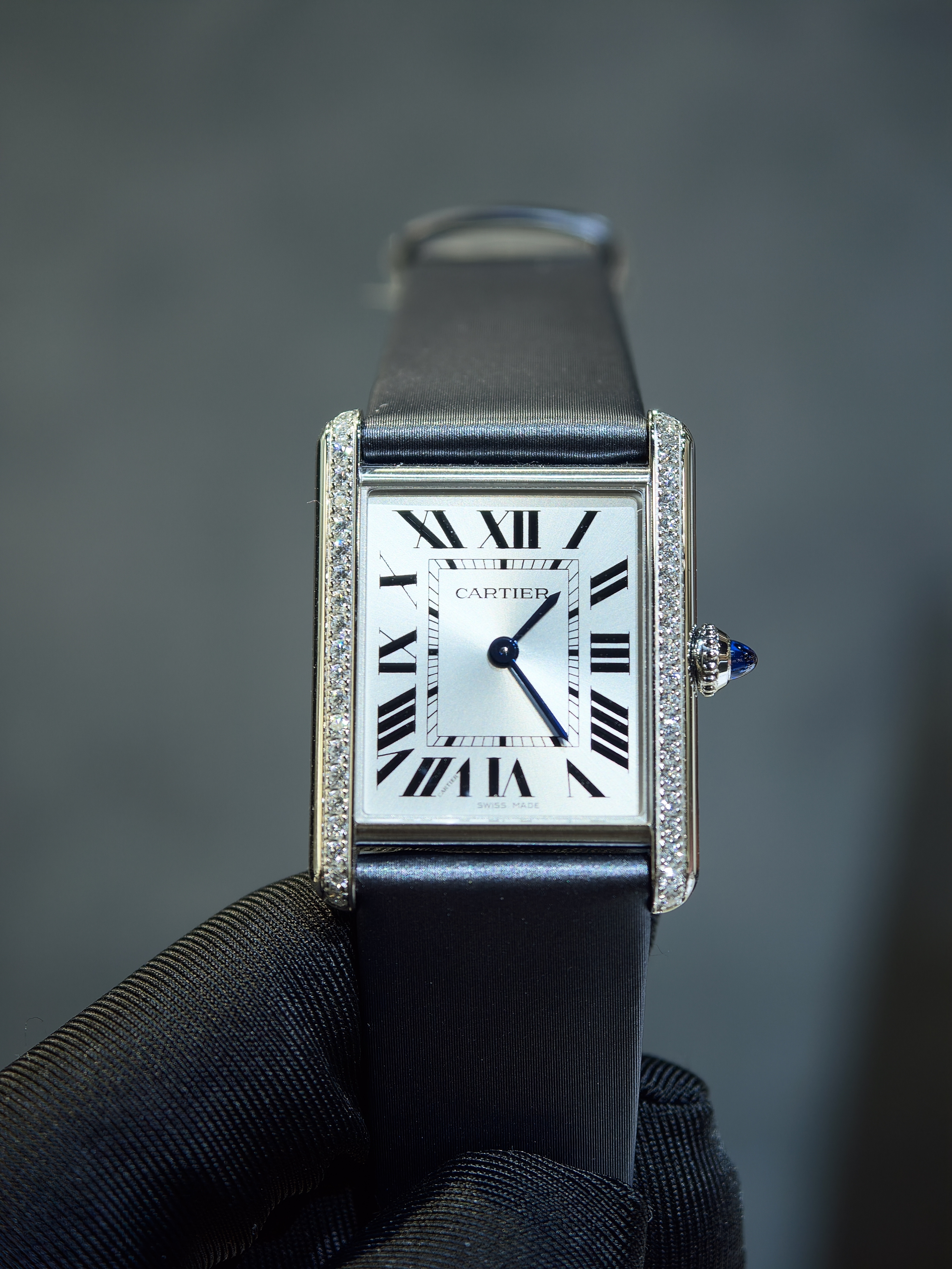 BRAND NEW CARTIER  W4TA0017 TANK MUST DE CARTIER WATCH LARGE MODEL SILVER DIAL QUARTZ MOVEMENT STEEL LEATHER 33MM