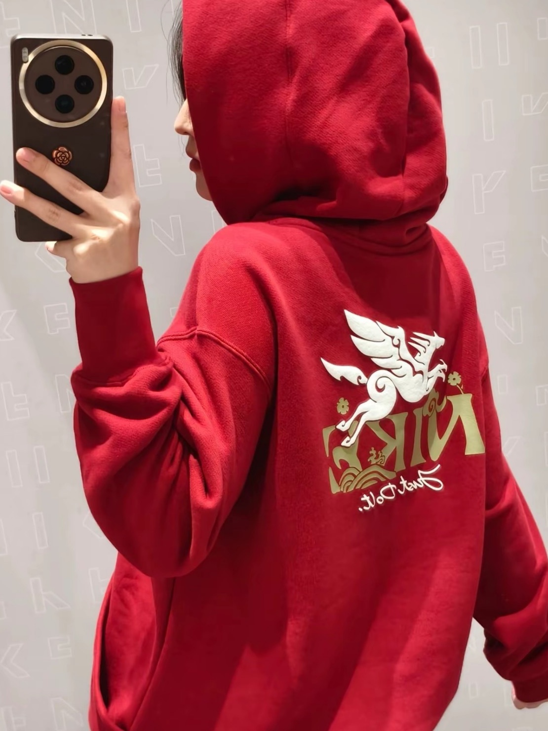 iSNEAKERS｜Nike Sportswear "Pegasus" CNY 馬年限定 帽T 白 IQ3826-133 紅 IQ3826-613