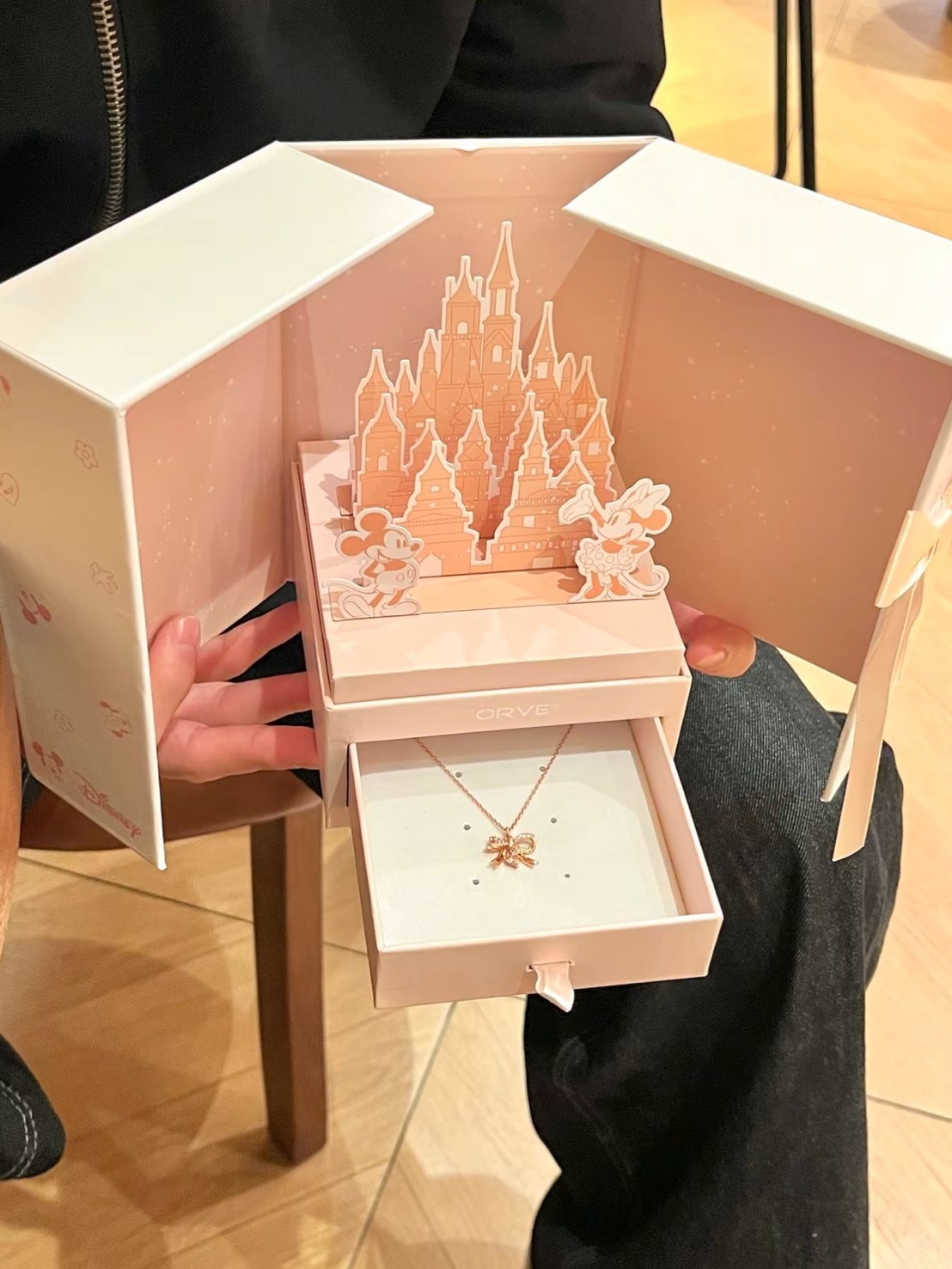 DISNEY迪士尼 心動蝴蝶結滿鑽項鏈 禮盒組