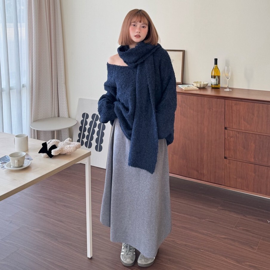 烤雪奶糰⛄️V領素面寬鬆毛衣(附圍巾)