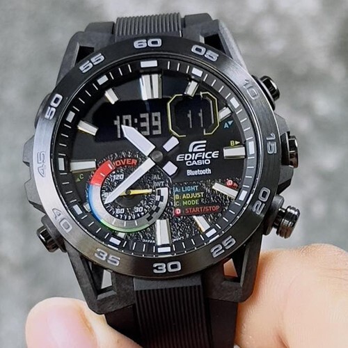 【CASIO 卡西歐】 EDIFICE 賽車風格多色錶款以真正的賽車運動外型 ECB-40MP-1A