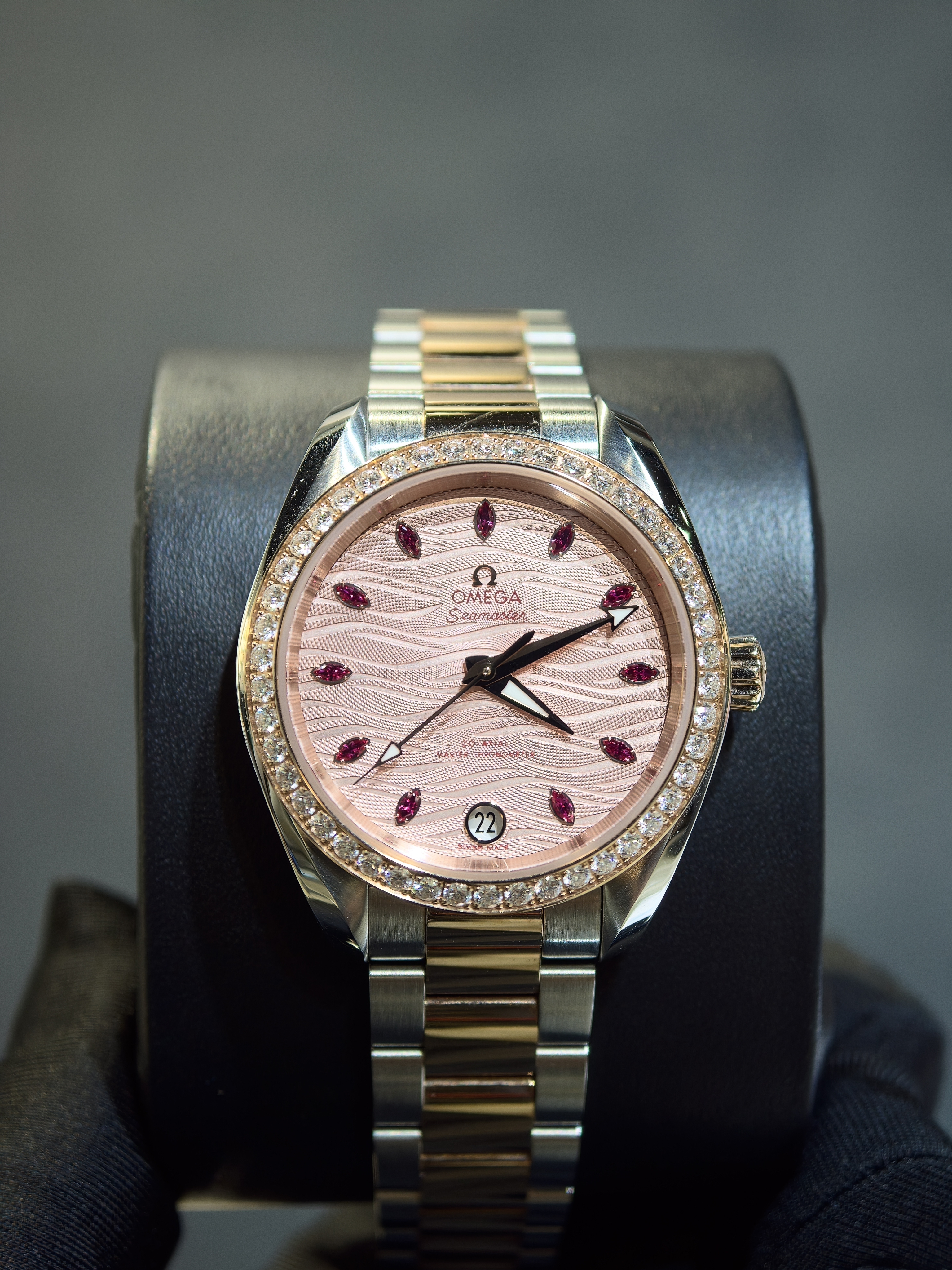 BRAND NEW OMEGA 220.25.34.20.60.001 22025342060001 SEAMASTER PINK DIAL DIAMOND 18K GOLD STEEL AQUA TERRA 150M CO‑AXIAL MASTER CHRONOMETER 34 MM