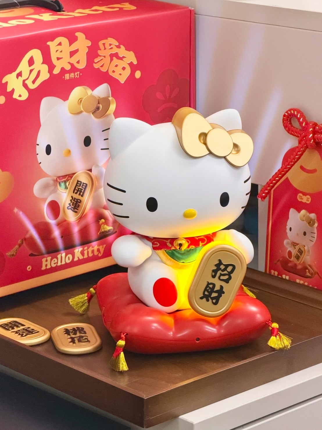 正版授權HELLO KITTY 磁吸招財貓燈禮盒