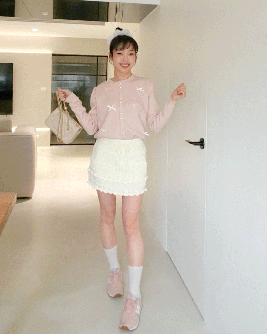 LINA LINA奶油甜心縷空織紋花邊綁繩鬆緊短裙-溫柔杏