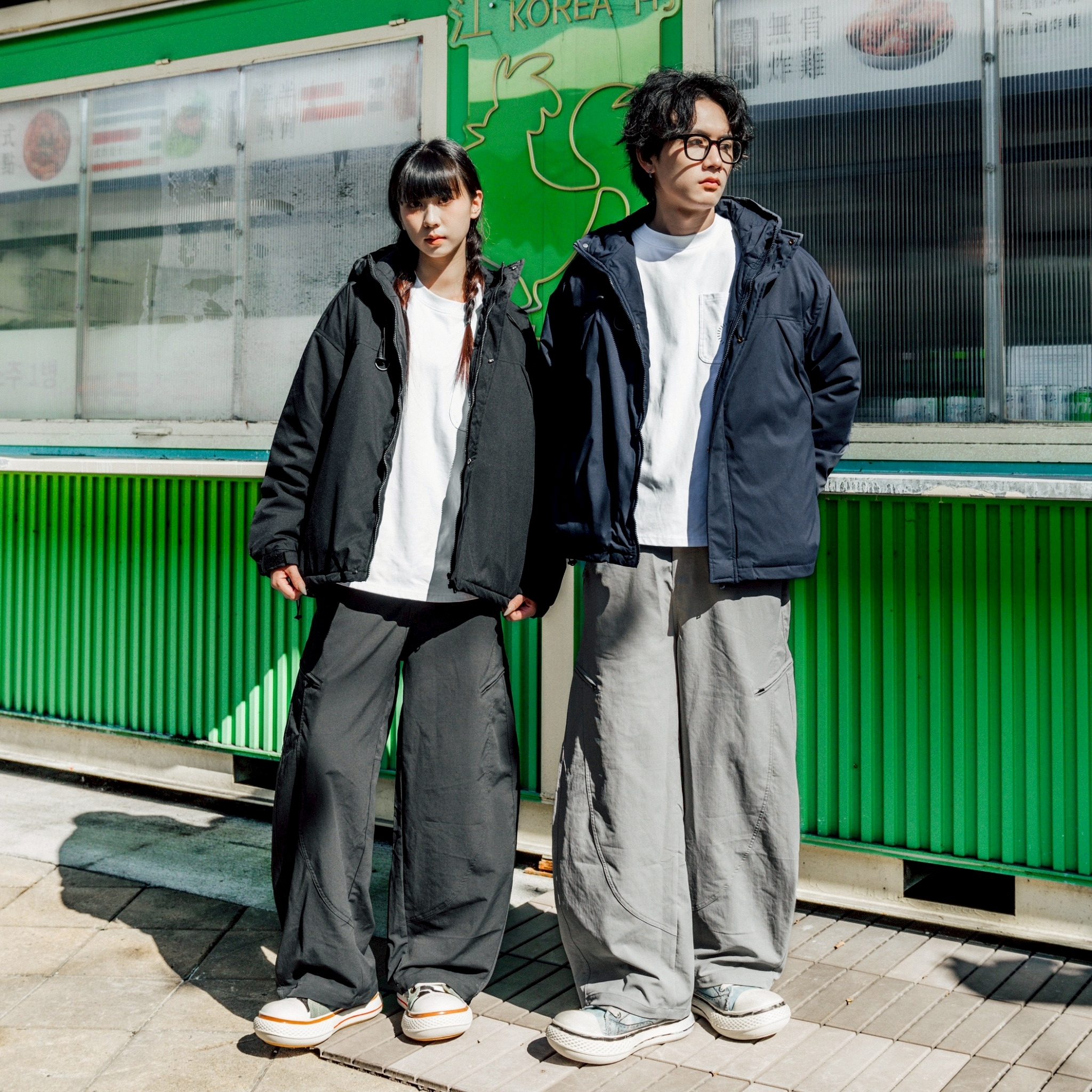 防潑水拉鍊口袋鋪棉連帽外套 V0011