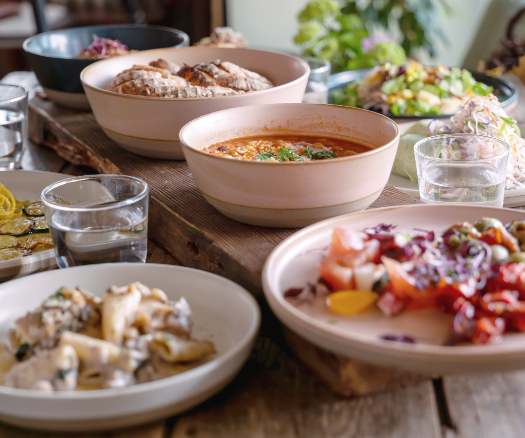 KINTO-CERAMIC LAB 餐碗,有著無過度的線條修飾及不追求穠纖合度的外觀